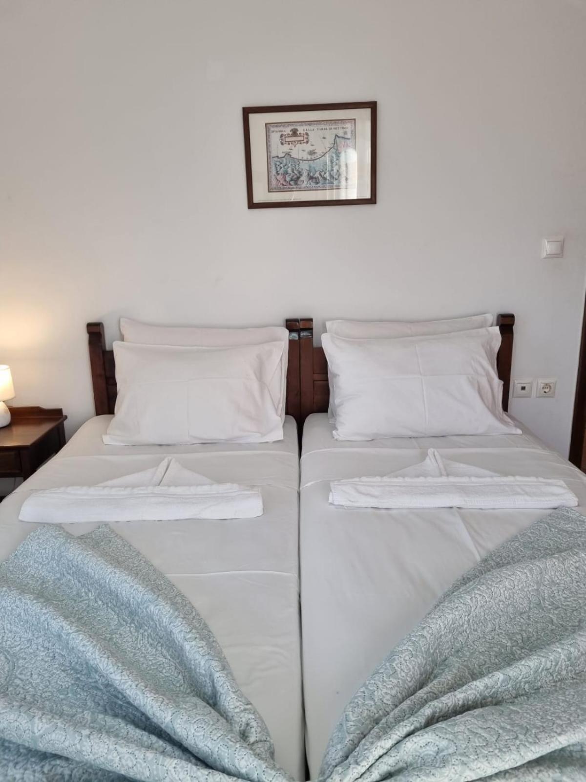 Irida -ex Blazis House * Almirida